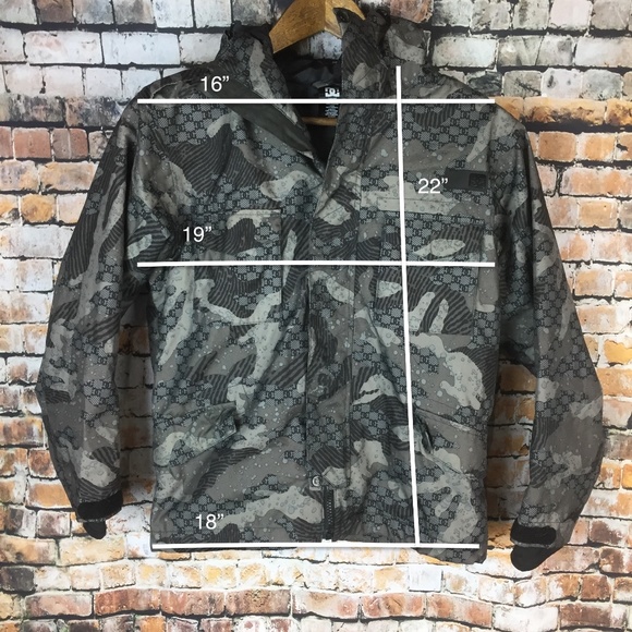 DC Women's Snowboard Jacket - Picture 8 of 8